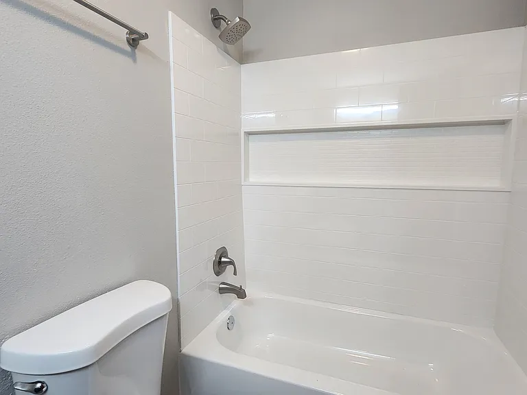 2504 204th St SW #3 — Photo 11