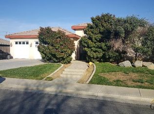 6310 Mount Bachelor Ln, Bakersfield, CA 93312
