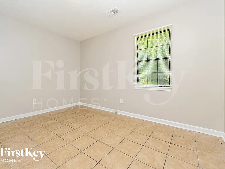 250 Hunters Trce — Photo 11