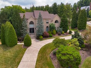 1512 Fox Chase Ln, Pittsburgh, PA 15241