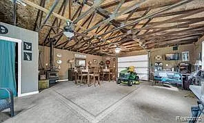 710 Hartland Dr — Photo 8