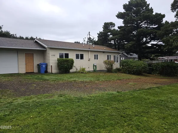 1152 SW Southmayd Ln, Waldport, OR 97394