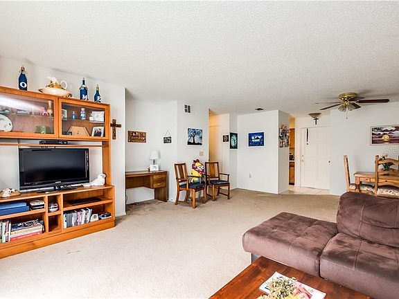 3rd image of 207 Dorchester Sq