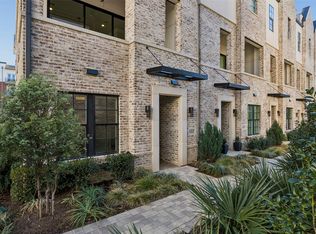 653 Dalton Ln, Irving, TX 75039