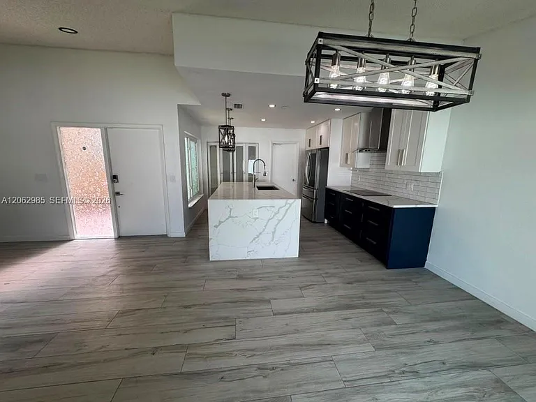 222 NW 41st Ave — Photo 6