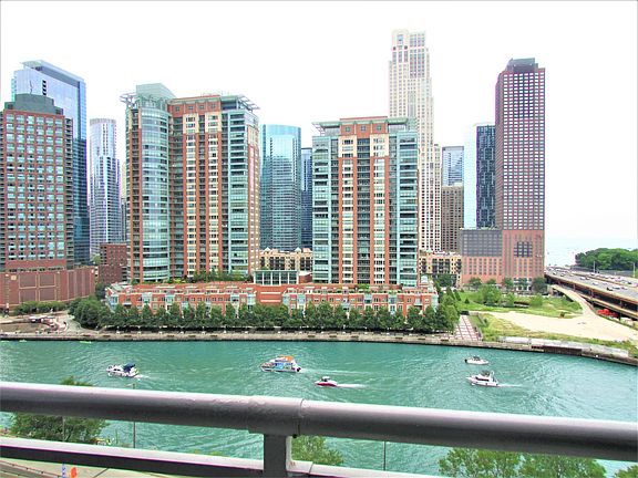 5th image of 450 E Waterside Dr Unit 811