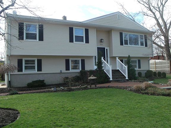 3rd image of 1640 Holbrook St