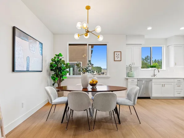 947 Woodside Rd, Redwood City, CA 94061