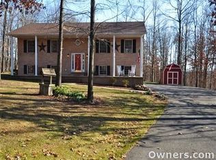 1320 Chantilly Ln, Inwood, WV 25428