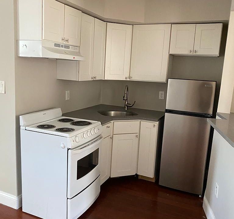 1st image of 2232 S 15th St Floor 3