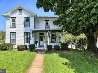 17 N Apple St, New Bloomfield, PA 17068