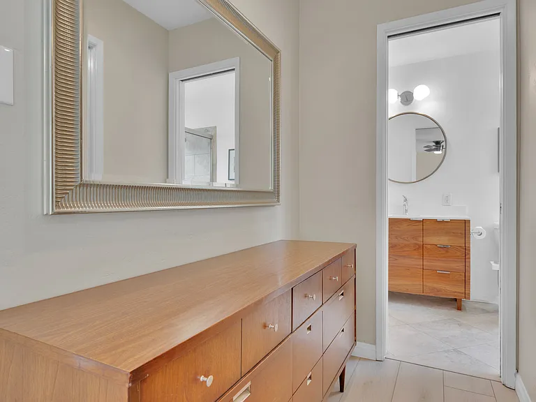 5621 Morro Way — Photo 26