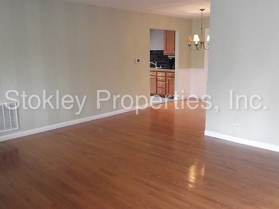 4th image of 707 Cumberland Dr