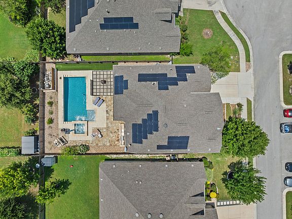 4th image of 405 Perico Pl