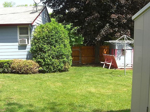 shed, playhouse