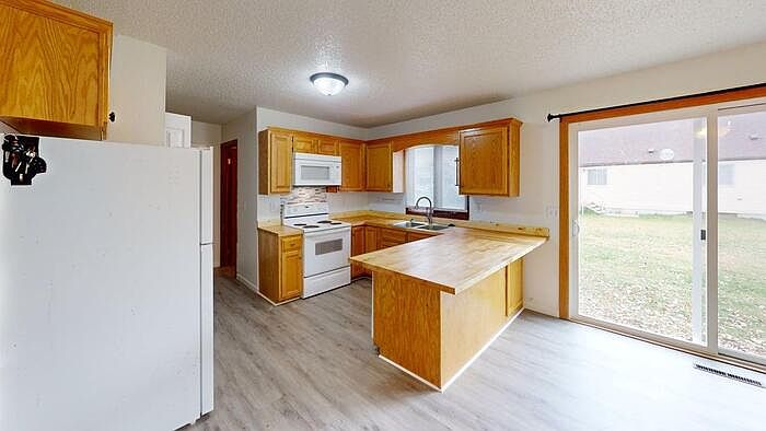 1st image of 329 W Indiana Ave