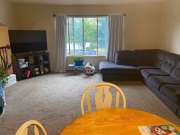 4th image of 704-706 N 16th Ave