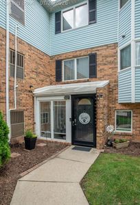 184 Pinewood Dr, Plymouth, MI, 48170