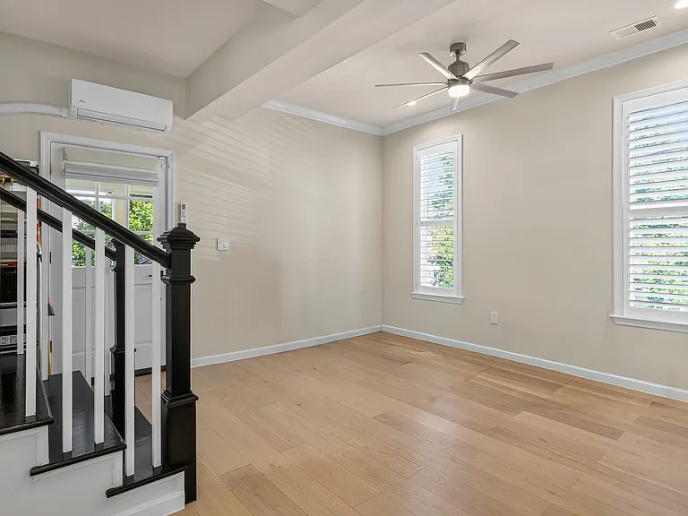 1303 Maple View Pl SE — Photo 32