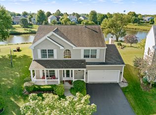 12 Baldwin Ct, Lake In The Hills, IL 60156