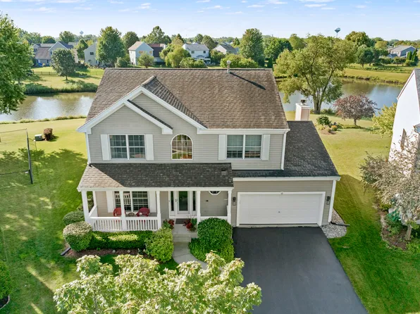 12 Baldwin Ct, Lake In The Hills, IL 60156