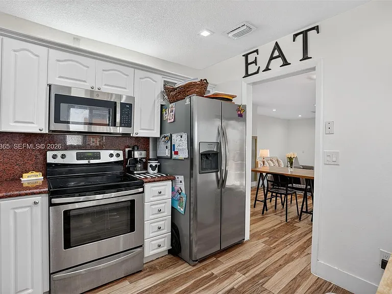 7016 SW 103rd Pl — Photo 8
