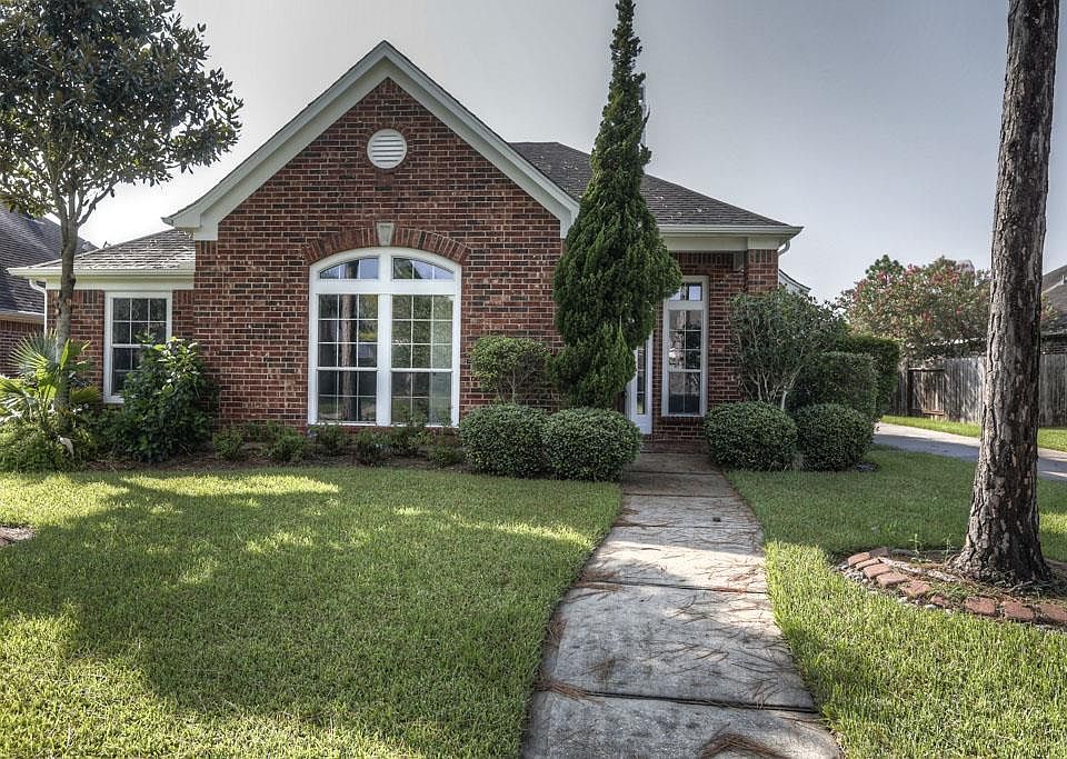 1st image of 2910 Sandcove Ct