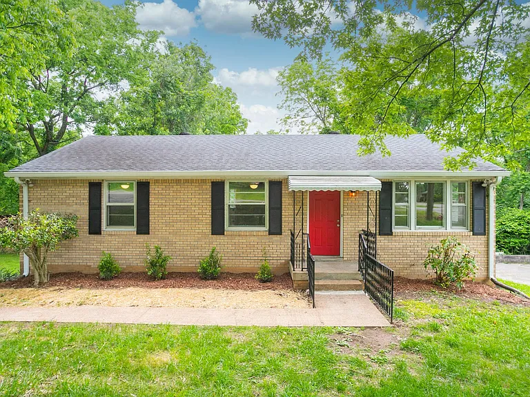 4933 Millerwood Dr — Photo 39