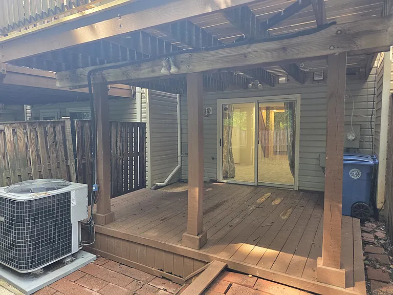 19136 Partridge Wood Dr — Photo 32