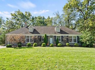 8428 Sagamore Rd, Leawood, KS 66206