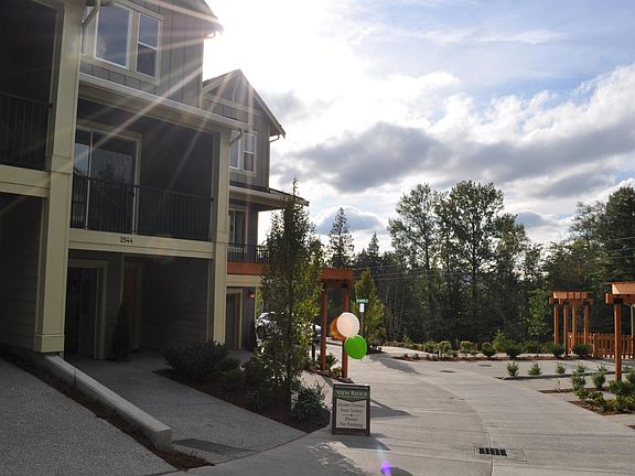 2nd image of 2544 NE Mulberry Walk