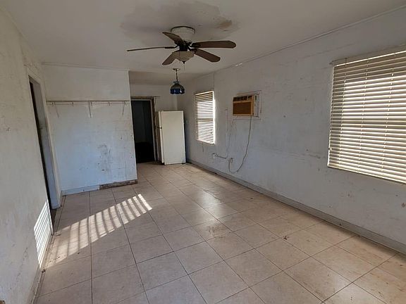 3rd image of 545 Easy St