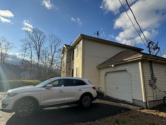 4th image of 2634 Pocono Forested Dr