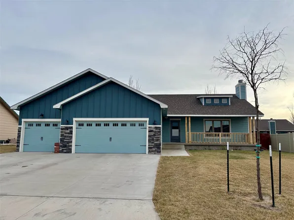 211 Vail St, Dodge City, KS 67801