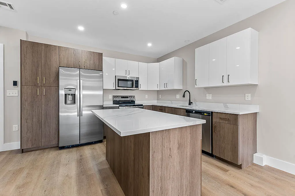 The Block at 22 Everett St — Photo 3