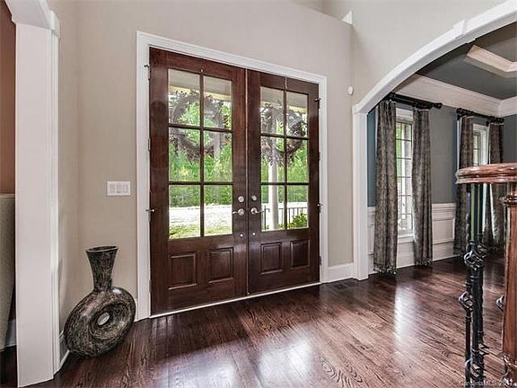 3rd image of 3217 Ashwood Park Dr