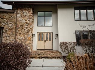 7777 Valley View Rd, Hudson, OH 44236