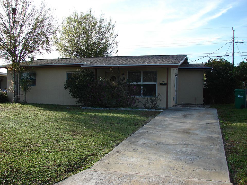 1st image of 2383 Iowa Dr