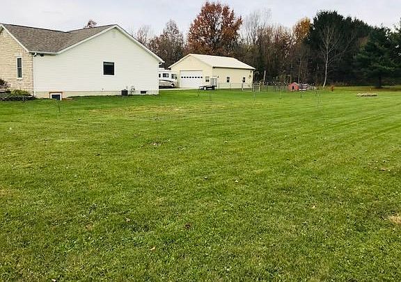 4th image of 70 Kelly Marie Dr