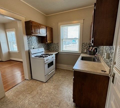 4th image of 601 S Elgin Ave #1B-1Ba-610Sqft