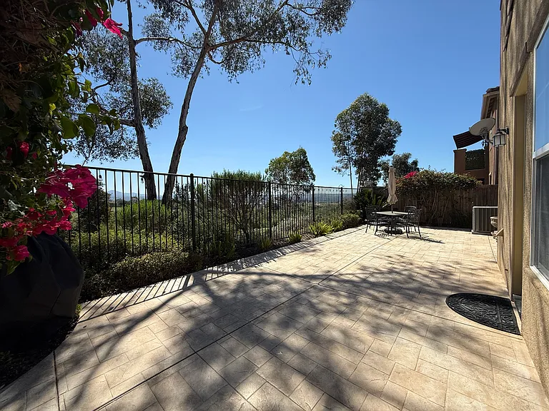 1273 Breakaway Dr — Photo 25