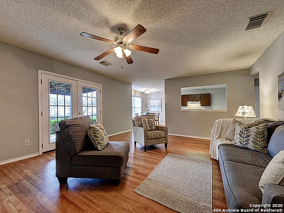 3rd image of 13536 Auburn Oaks