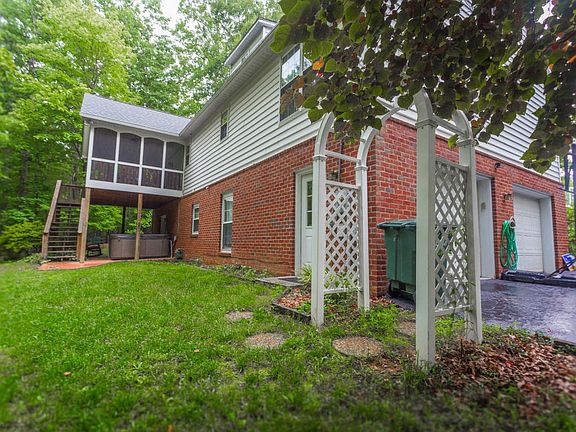 5th image of 1301 Winston Dr