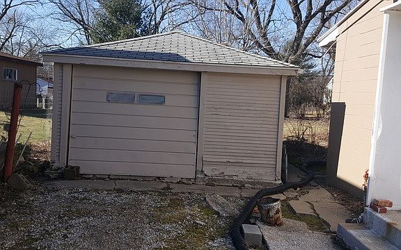 3rd image of 15208 S La Crosse Ave