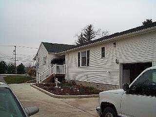 2nd image of 604 N Lallendorf Rd