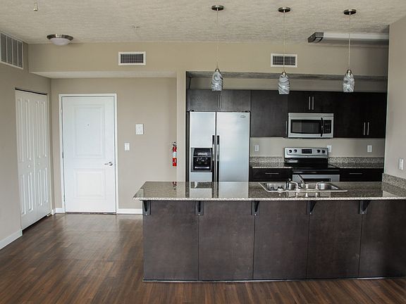 3rd image of 701 N College Ave #298d875e2