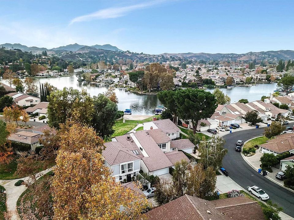 1st image of 32124 Beachlake Ln