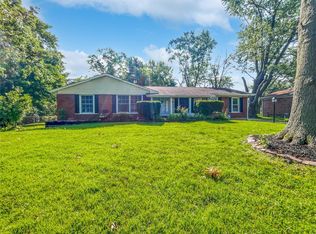 2832 Cranberry Ct, Florissant, MO 63033