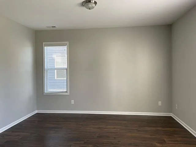 229 Gretzky Pkwy — Photo 5