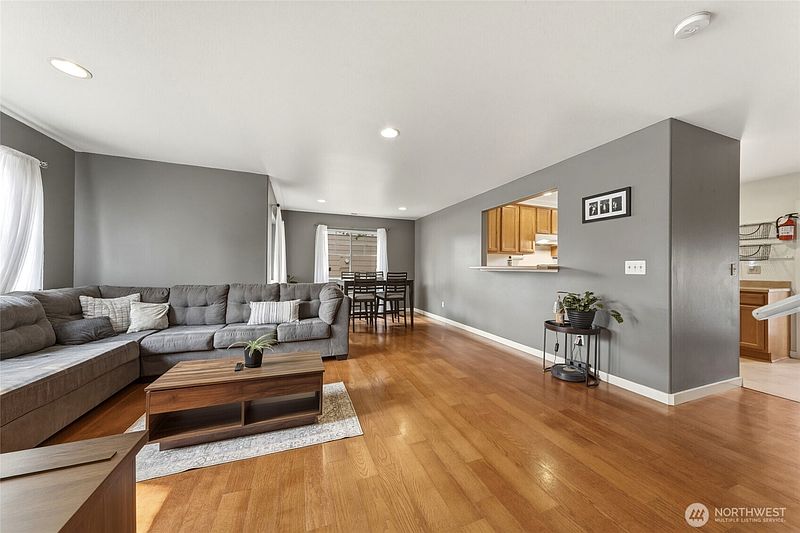 3rd image of 535 Cayuse Street